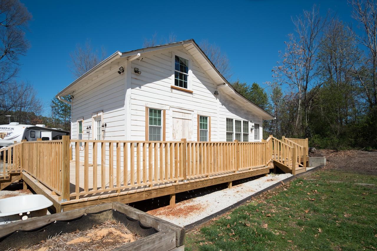 Swamp Rabbit Inn Travelers Rest Buitenkant foto